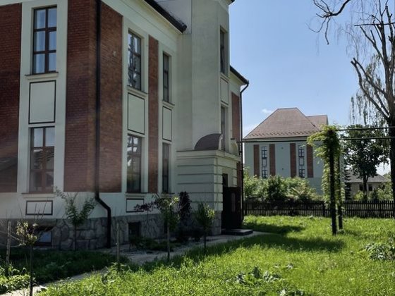 Продаж дворівневої квартири з мансардою в ЖК Австрійський, Коломия Коломия