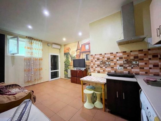 Продажа квартиры с отдельным входом! Ремонт, новый дом! Черноморск