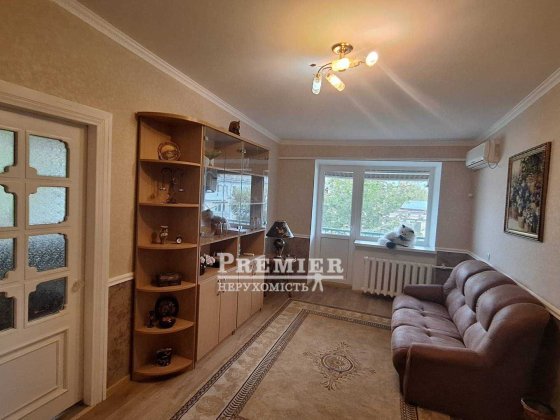 У продажу 2-к. квартира у м. Чорноморськ Черноморск