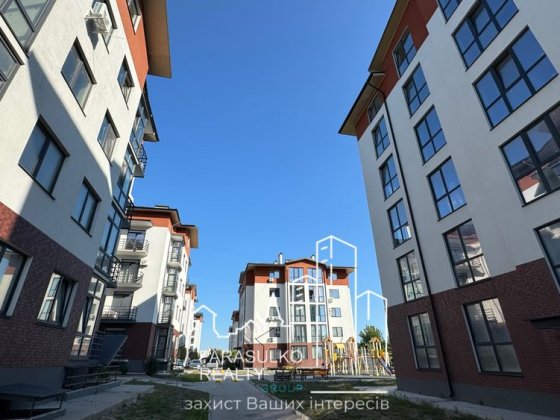 Продам останню 2-о кімнатну квартиру, з можливістю облаштування тераси Кам'янець-Подільський