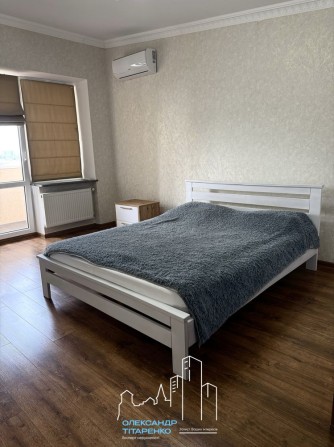 Продається простора дворівнева квартира поруч з центром! - фото 1