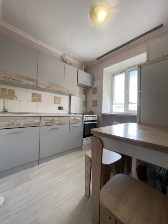 Продам уютную 2ку в центре Черноморска - фото 1