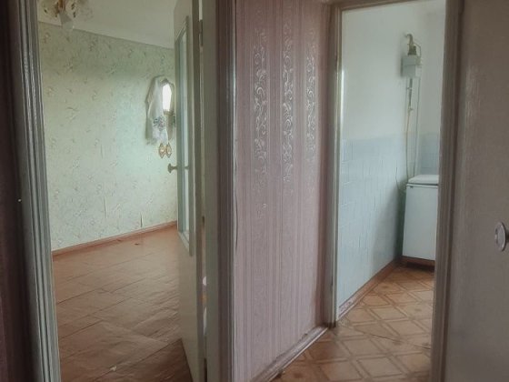 Продається 2-ох кімнатна квартира  у центрі міста в районі (Комсомолки Коростень