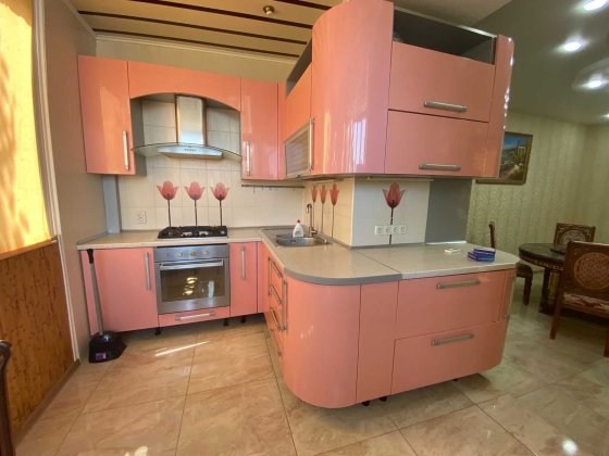 Продам 2 комнатную на Парковой в новострое с евроремонтом Чорноморськ