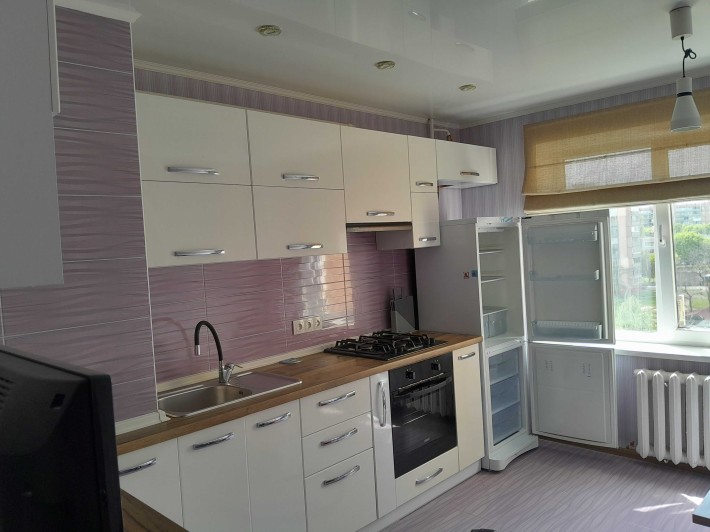 Продажа 3-х комнатной квартиры - фото 1
