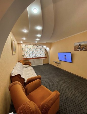 Продам 5-ти кімнатну квартиру зі всіма удобствами - фото 1