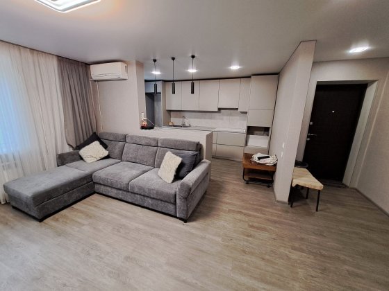 Квартира 3 комнатная ул.Бул.Краматорский 27 р-н Даманский Краматорськ