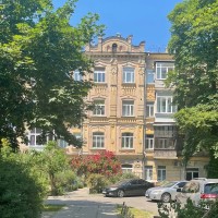 Продам 2 кімнатну квартиру в  історичному Центрі .Хрещатик.Липки.вул. Шовковична 18 Киев