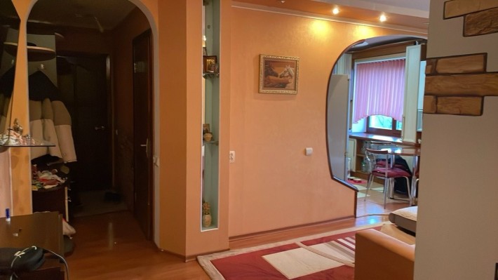 Продам 3-х кімнатну квартиру в центрі міста - фото 1