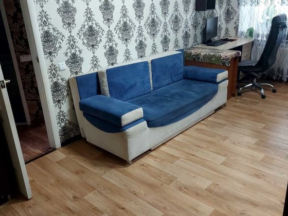 Продам дві квартири 30м2 та 40м2 два балкони + гараж + 2 підвали Мерефа