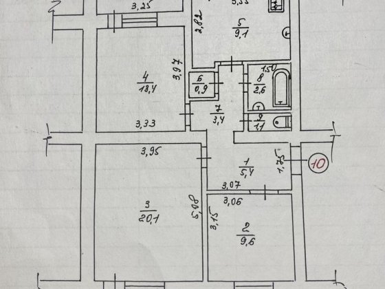Продам велику 3-х кімнатну квартиру з гаражем  у дворі Миргород