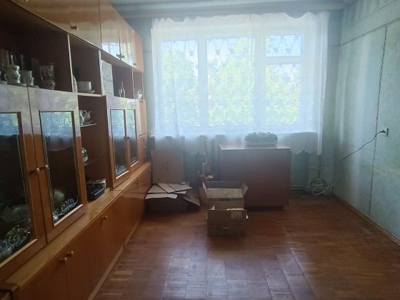 Продаж  ПРОСТОРОЇ  3 кімн. Квартири Мукачево