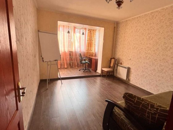 Продам 3х кімнатну квартиру Пісочин 4 поверх висотного будинку Пісочин