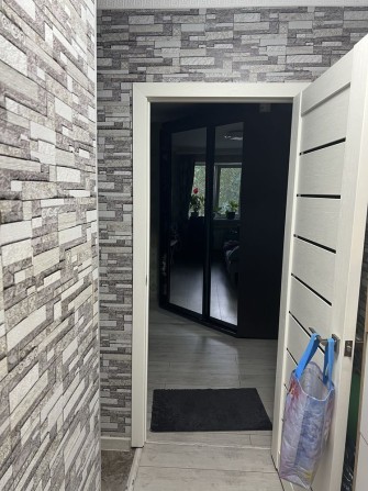 Продам квартиру  2 комнаты,1/5 полностью с ремонтом сделан2023году в - фото 1