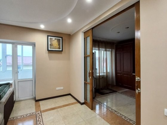 Продам власну 2-х рівневу квартиру без посередників в центрі міста Славута