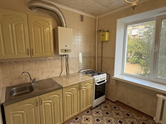 Продается 2 комнатная квартира. Чех проект. Центр. Славянск. 