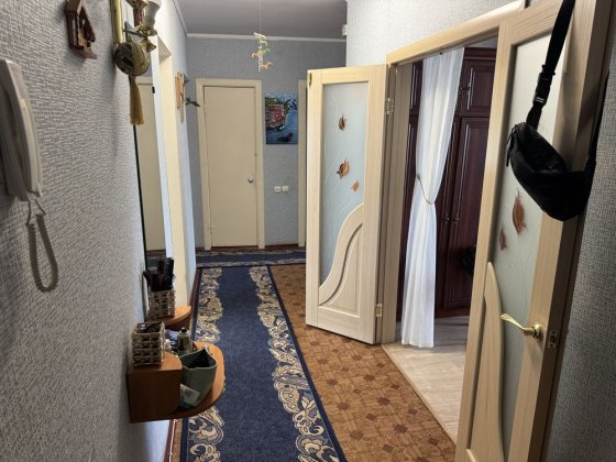 Трехкомнатная квартира на 40 лет в кирпичном доме. От хозяина Павлоград