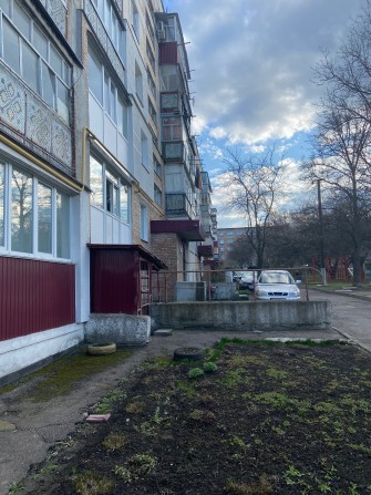 Продам 1к квартиру, 2 поверх - 35.5м2, м.Сміла, вул.Б.Хмельницького. - фото 1