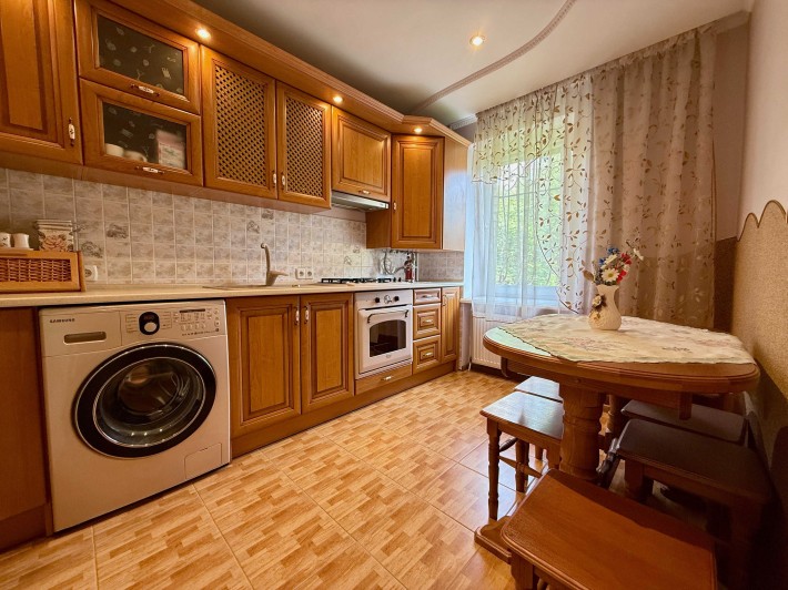 Продається 2-кімнатна квартира (чешка) у м. Стрий, вул. Новаківського - фото 1