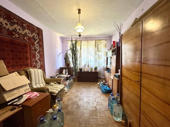 Продаж 3 кімнатної квартири ПІД РЕМОНТ в центрі міста. - фото 1