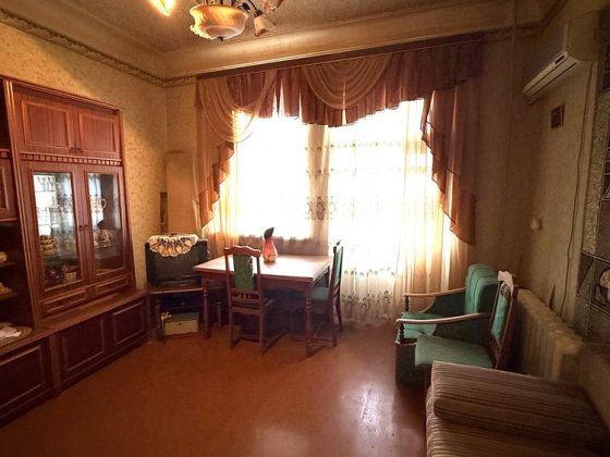 Продается 2 комнатная квартира. Жилое состояние. Славянск. Славянск