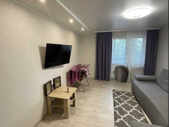 Продам 2-х комнатную квартиру в центре. 