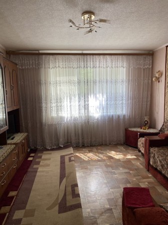 Продаж 1 кімнатноі квартири з додатковою кімнатою в центрі міста - фото 1