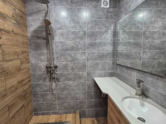 продаж трикімнатної квартири Умань