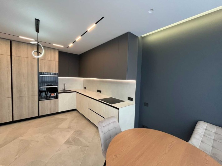 У продажу крута 3к квартира з дизайнерським ремонтом! ід 39810 - фото 1