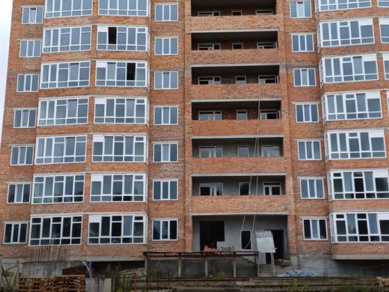 Продаж 2 кімнатна квартира Рауш 82 кв 9 поверх Трудова 6/2 Хмельницкий