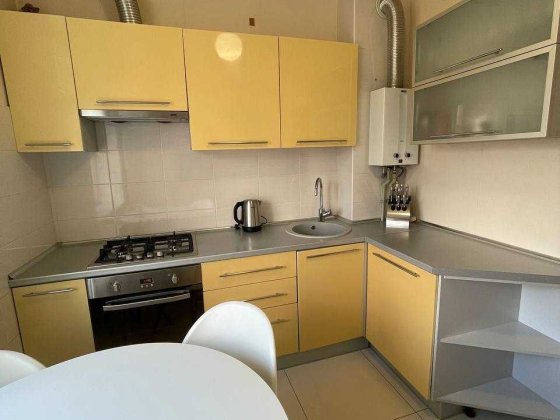 Продается 2 комн. г. Славянск. Ремонт. гараж. Возможно по сертификату.