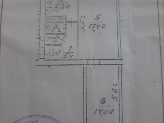 2-х кімнатна квартира центр міста Хуст