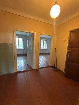 Продам квартиру під ремонт - фото 1