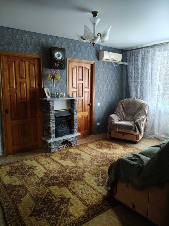 Продам 4-х кімнатну квартиру - фото 1