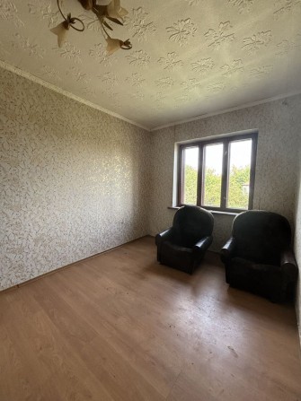Продається двокімнатна квартира в с. Острів - фото 1