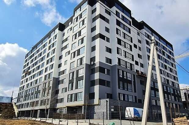 Трикімнатна квартира в ЖК Автобіографія на Виставці. - фото 1