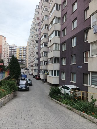 Продам 2 к квартиру Озерна - фото 1