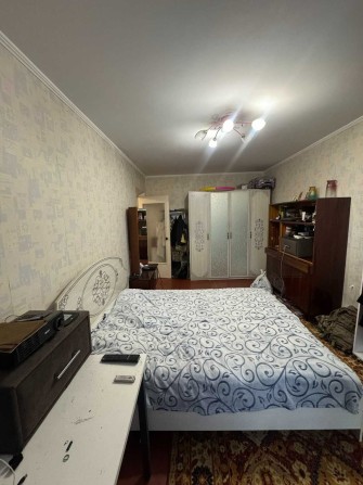 2к, Виставка, житловий стан, роздільні кімнати, не кутова 39942 - фото 1
