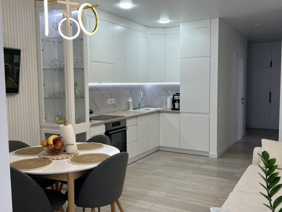 Сучасна квартира з якісним ремонтом, меблями і технікою Хмельницький