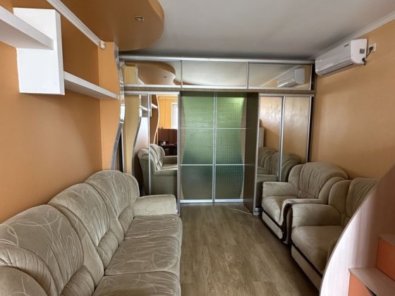 Продається вмебльова 3-кімнатна квартира по вул.Соборності. Луцьк