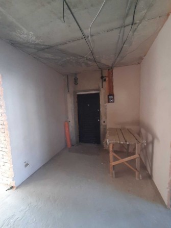 простора 3-кімнатна квартира, Калинова Слобада-2 з частковим ремонтом - фото 1