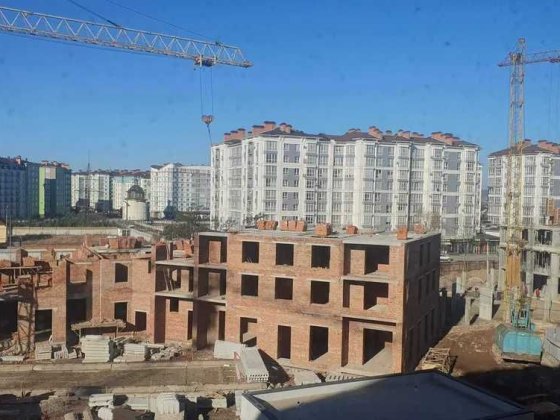 Однокімнатна квартира біля озера Крихівці