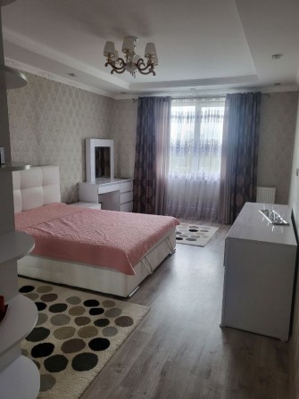 Терміновий продаж 2х кімнатної квартири + гараж в новобудові - фото 1