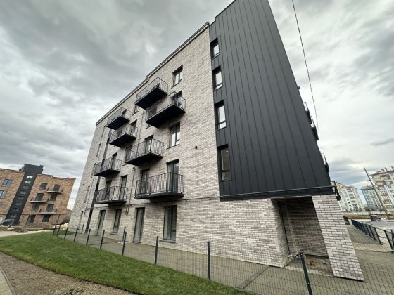 Продам  2 кімнатну квартиру ЖК Долішній 3 поверх Крихівці