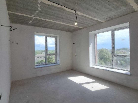 Продається 2-кімнатна квартира в сучасному житловому комплексі Черніїв