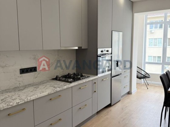 1-кімнатна з орендним потенціалом біля лісу та озера Крюковщина