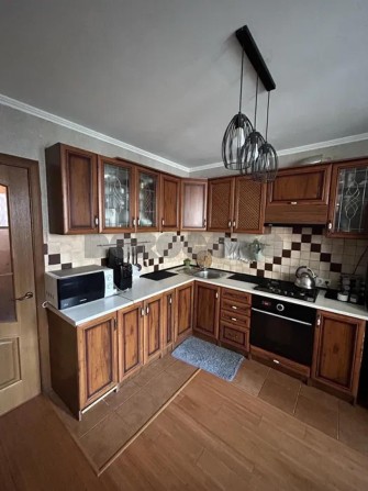 Продаж 2-кім. кв-ри 45 м2  у с. Святопетрівське по вул. Теплична 38 - фото 1
