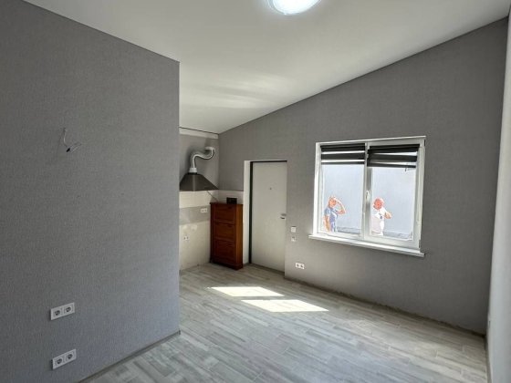 Продам квартиру з ремонтом з паркомісцем Гнатівка