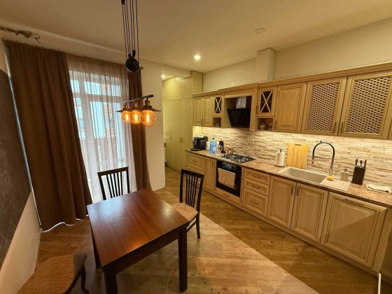 2-кімнатна ЖК Desna Residence зАВТОНОМНИМ ЖИВЛЕННЯМ 8 kW ІНВЕРТОР Deуe Зазим'я