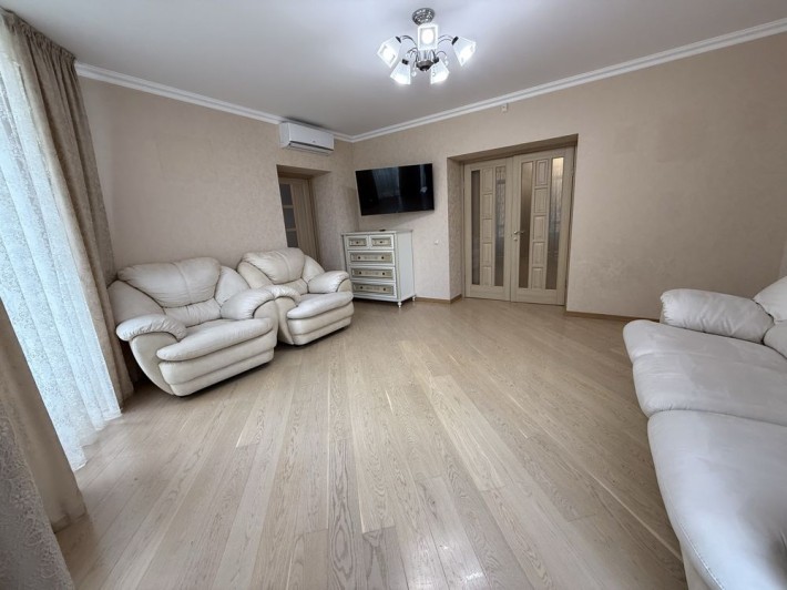 Продаж 3-кімнатної квартири, 98 кв.м, від власника - фото 1